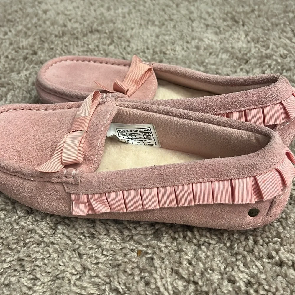 Ugg Australia Girls slippers sz 4 s/n 1013300K pink